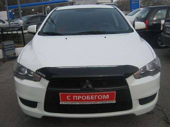 2010 Mitsubishi Lancer X Photos