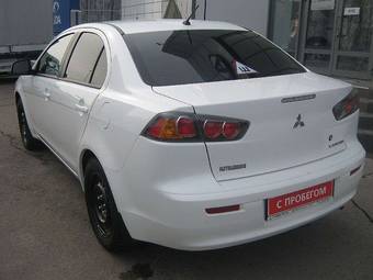 2010 Mitsubishi Lancer X Photos