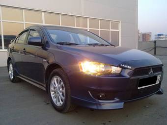 2010 Mitsubishi Lancer X Pictures