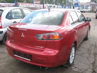 2010 Mitsubishi Lancer X Photos