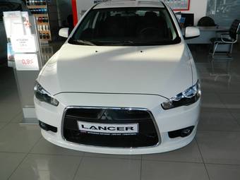 2011 Mitsubishi Lancer X Photos