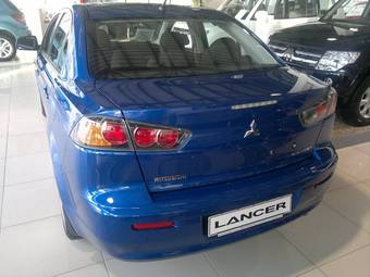 2011 Mitsubishi Lancer X Photos