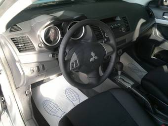 2011 Mitsubishi Lancer X Pictures