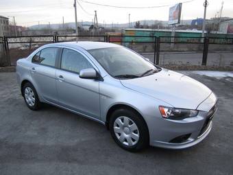 2011 Mitsubishi Lancer X Images