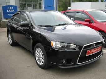 2011 Mitsubishi Lancer X Photos