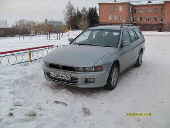 1996 Mitsubishi Legnum Photos