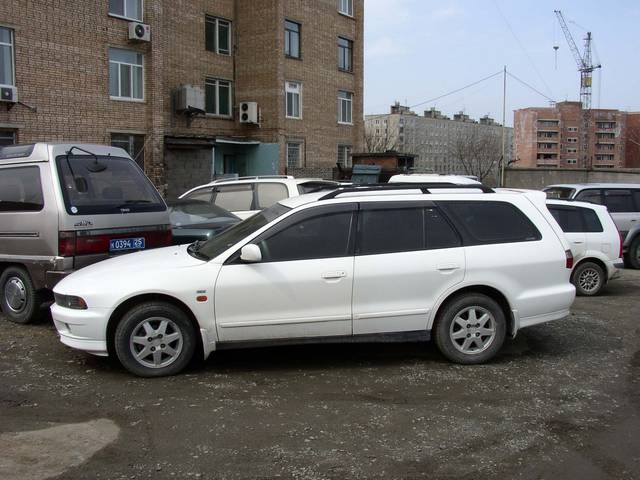 1997 Mitsubishi Legnum