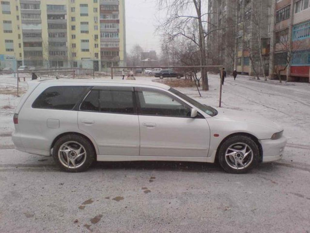 1997 Mitsubishi Legnum