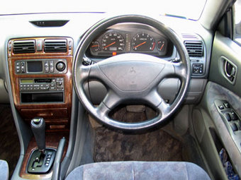 1997 Mitsubishi Legnum Photos