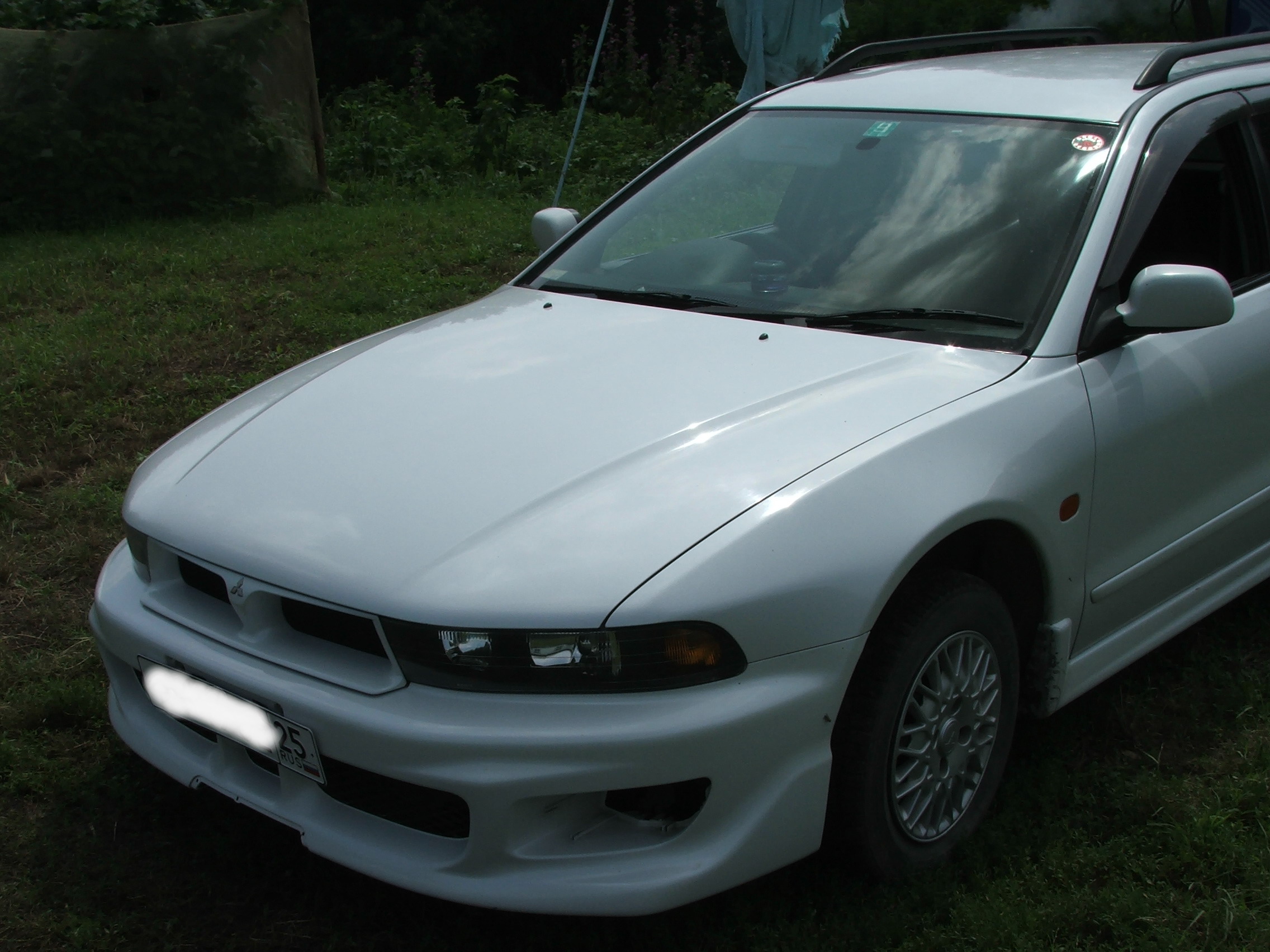 1998 Mitsubishi Legnum