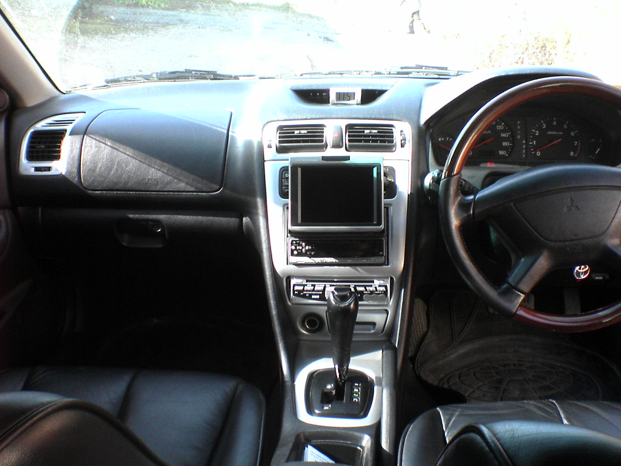 1998 Mitsubishi Legnum
