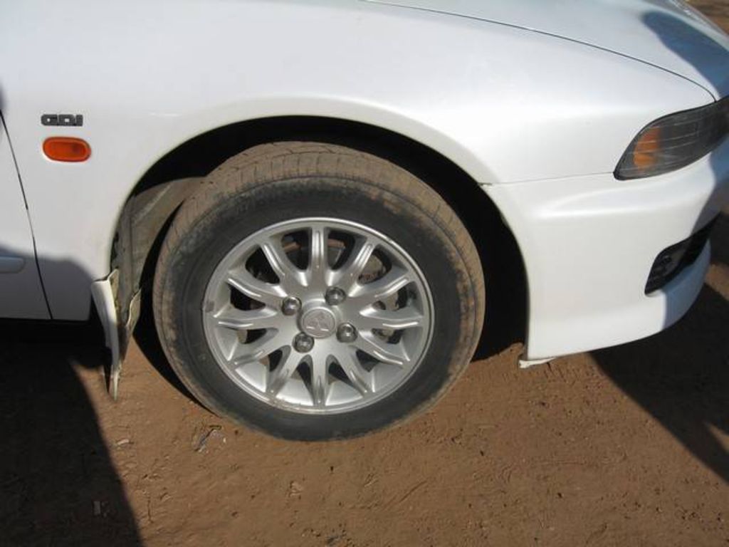 1998 Mitsubishi Legnum