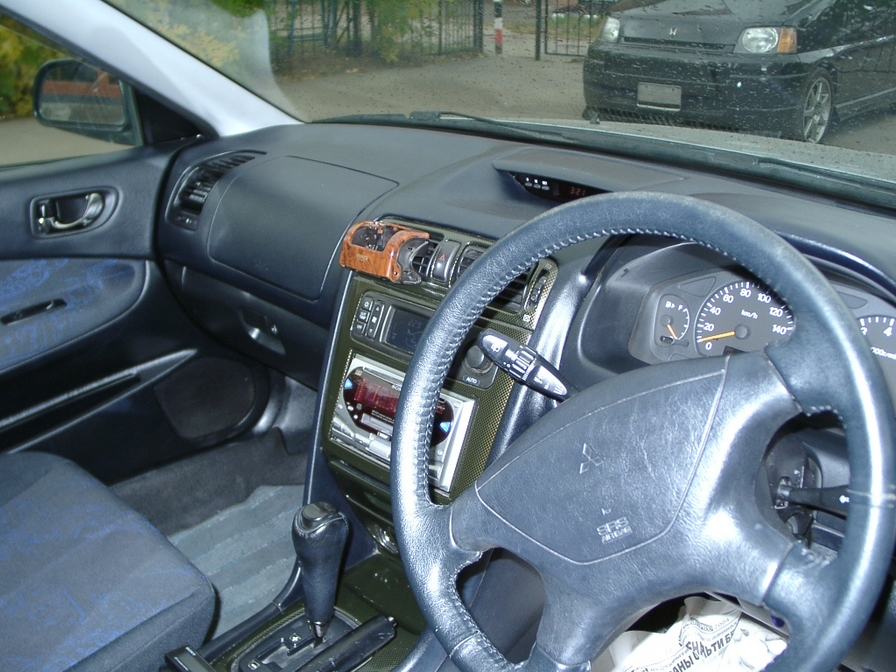 1998 Mitsubishi Legnum Photos