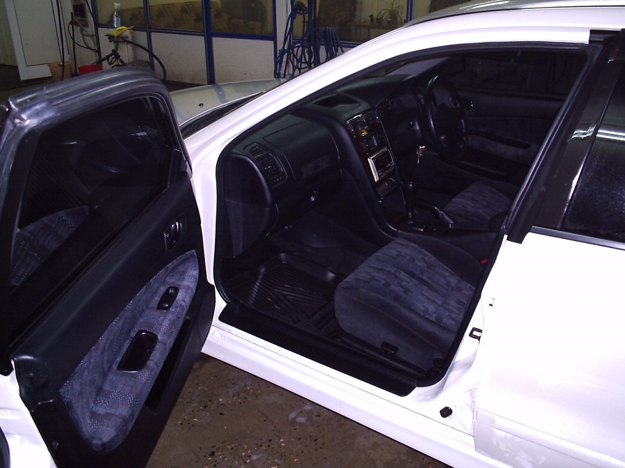 1998 Mitsubishi Legnum Images