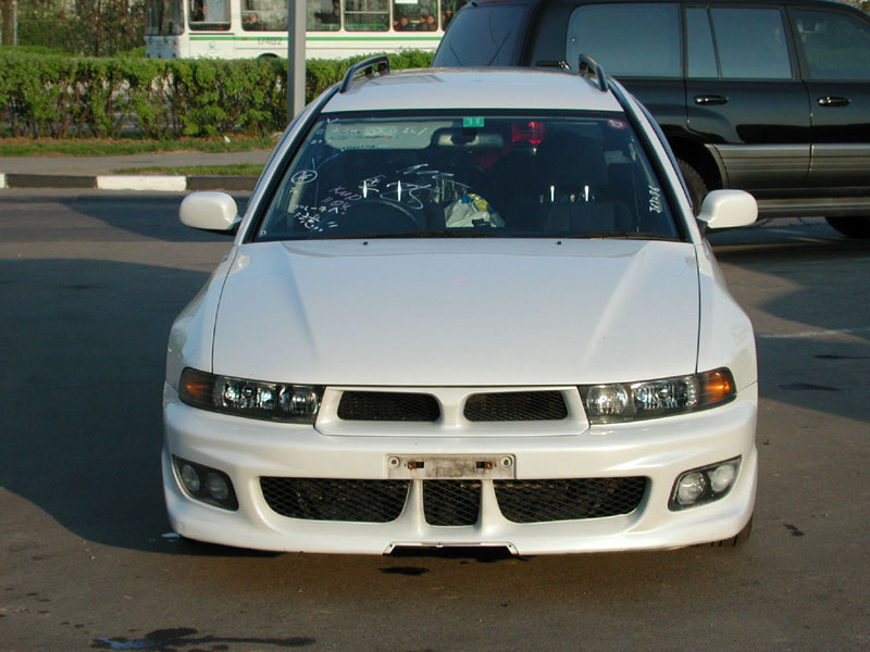 1999 Mitsubishi Legnum Photos