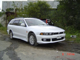 2000 Mitsubishi Legnum