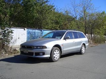 2000 Mitsubishi Legnum