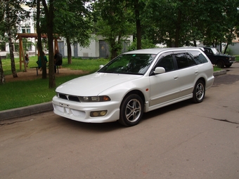 2000 Mitsubishi Legnum