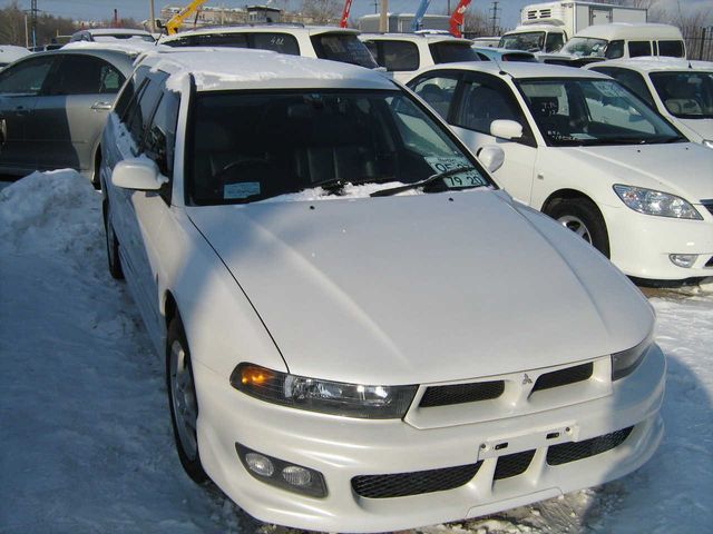 2000 Mitsubishi Legnum