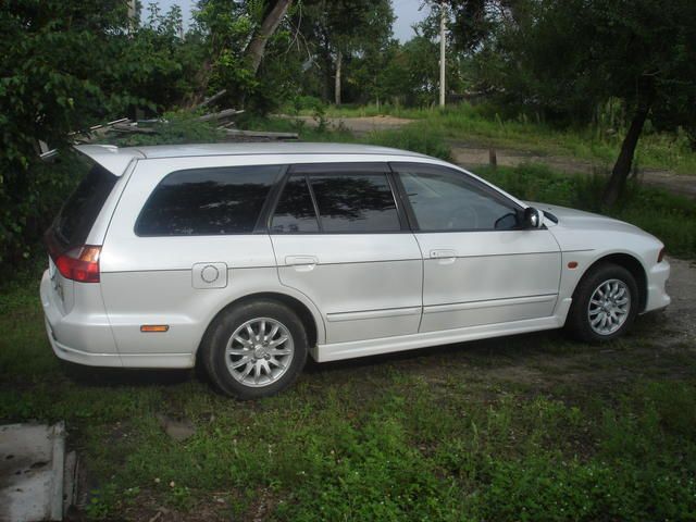 2000 Mitsubishi Legnum