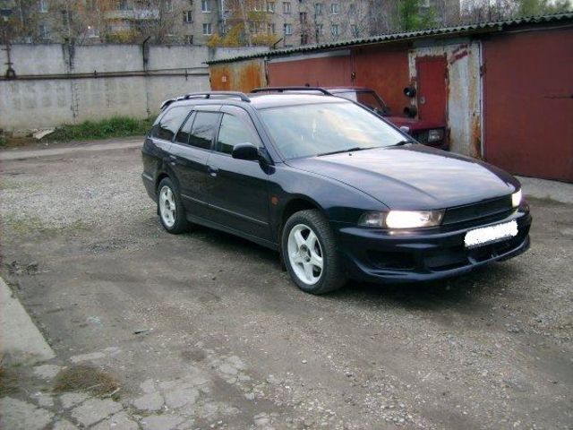 2000 Mitsubishi Legnum