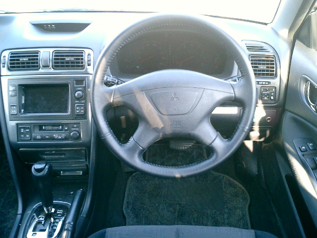 2000 Mitsubishi Legnum Pictures