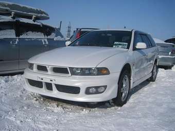 2000 Mitsubishi Legnum Images