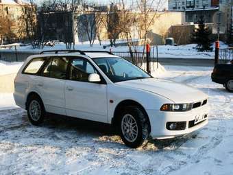 2000 Mitsubishi Legnum Photos