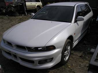 2000 Mitsubishi Legnum Photos