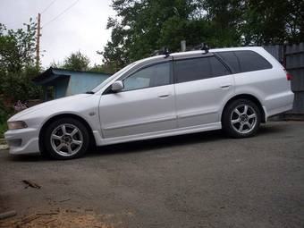 2000 Mitsubishi Legnum Pictures