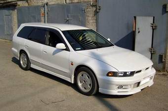 2000 Mitsubishi Legnum