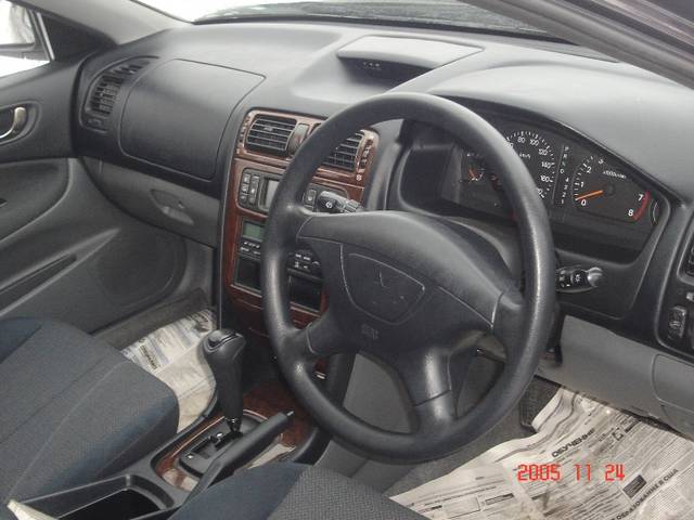2001 Mitsubishi Legnum