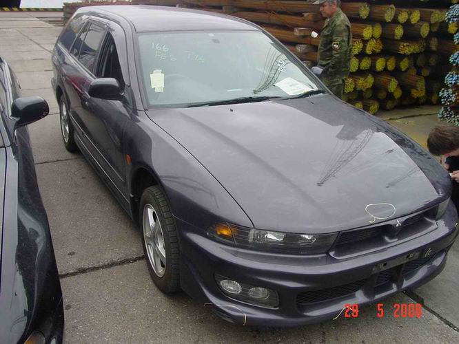 2001 Mitsubishi Legnum