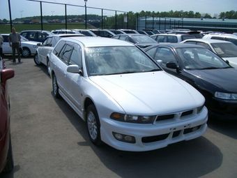 2001 Mitsubishi Legnum Pics