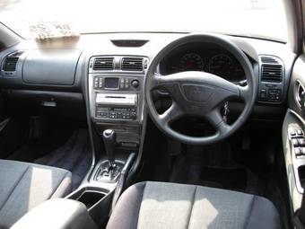 2002 Mitsubishi Legnum Pictures