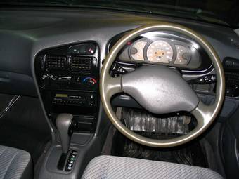 1998 Mitsubishi Libero Photos