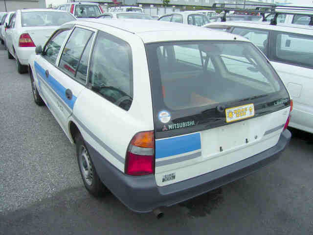 1999 Mitsubishi Libero Photos