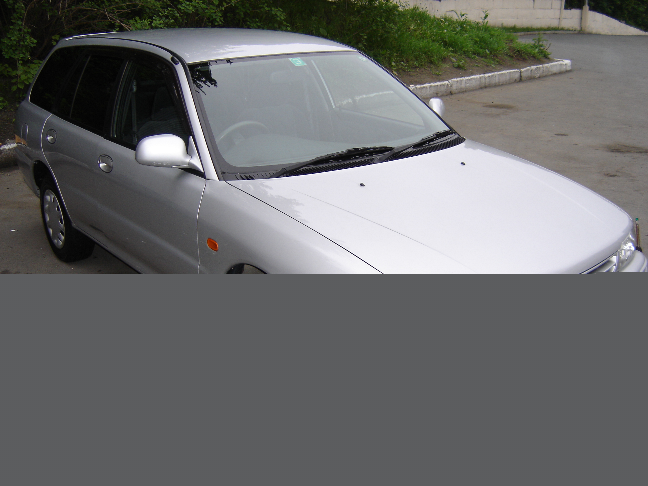 2000 Mitsubishi Libero