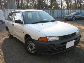 2000 Mitsubishi Libero