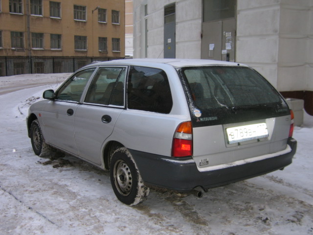 2000 Mitsubishi Libero