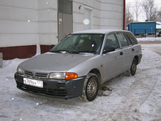 2000 Mitsubishi Libero