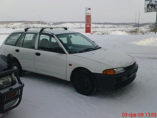 2000 Mitsubishi Libero