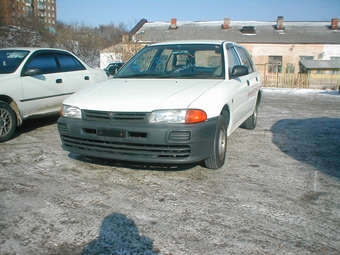 2000 Mitsubishi Libero