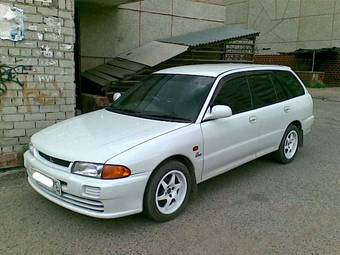 2000 Mitsubishi Libero Pics