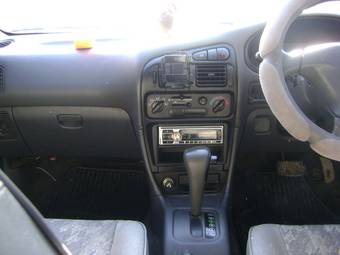 2001 Mitsubishi Libero Photos