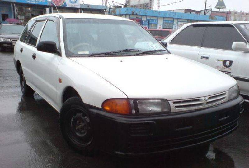 2001 Mitsubishi Libero