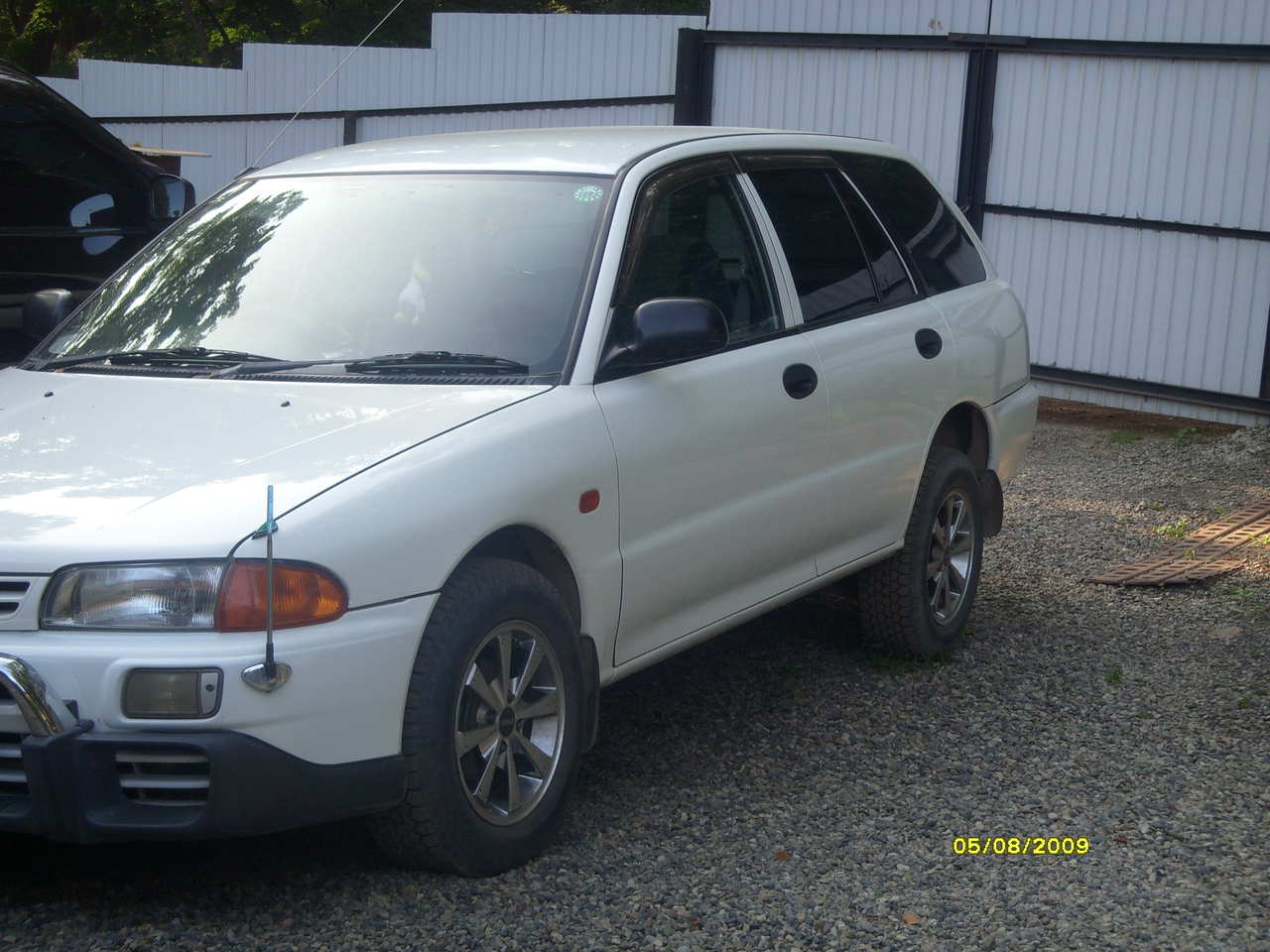 2001 Mitsubishi Libero