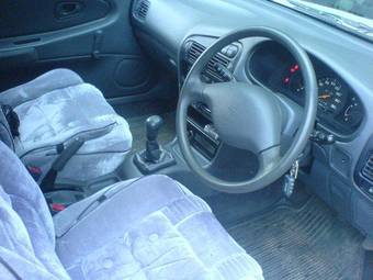 2001 Mitsubishi Libero Pictures