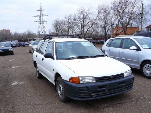 2002 Mitsubishi Libero