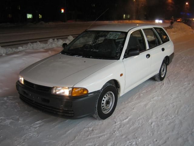 2002 Mitsubishi Libero